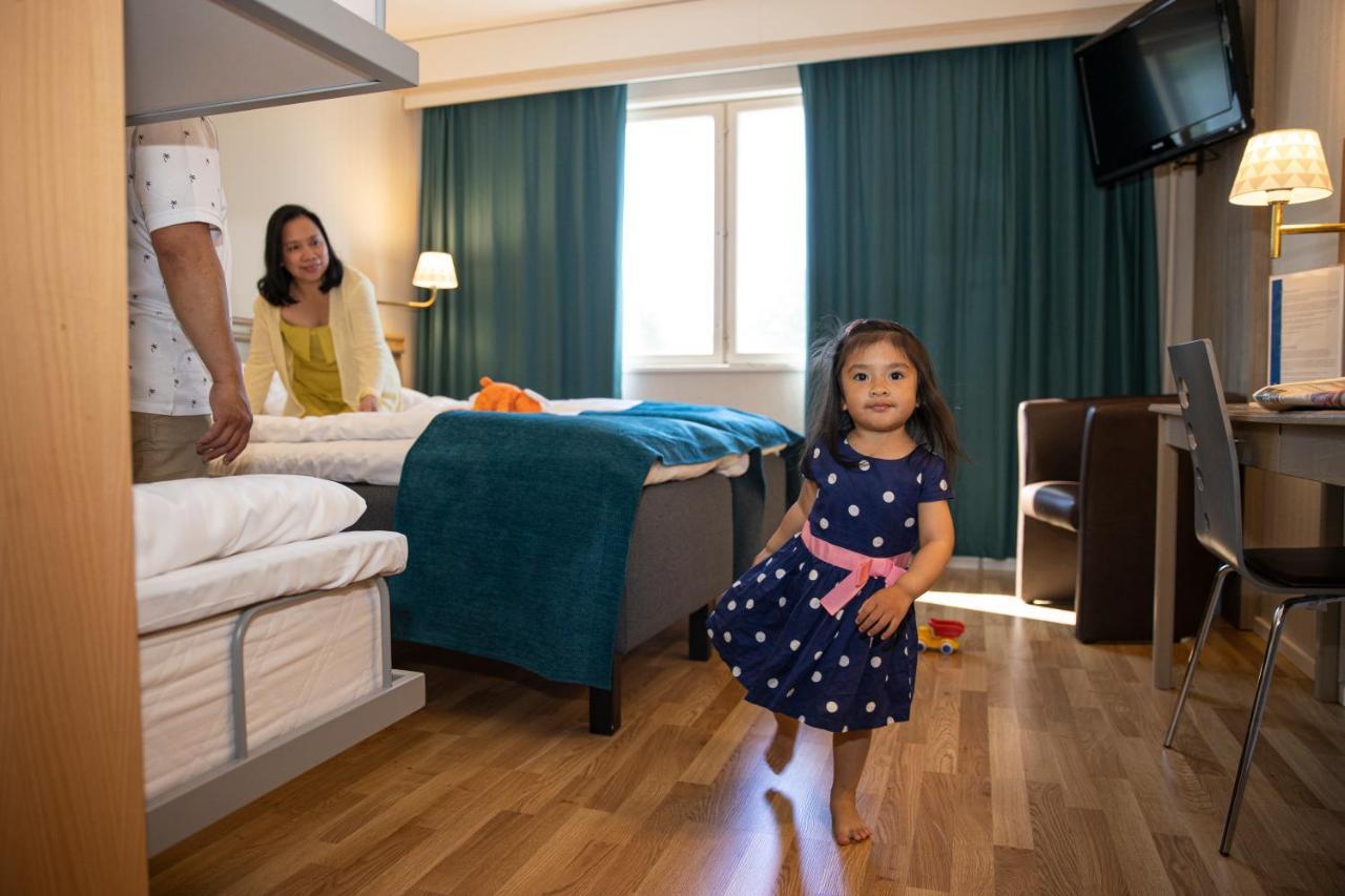 Hotel Adlon Мариехамн Екстериор снимка