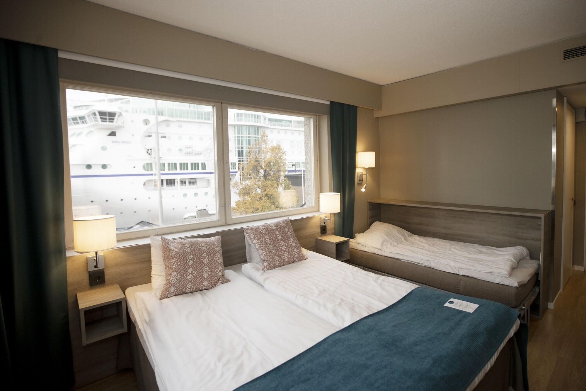 Hotel Adlon Мариехамн Екстериор снимка