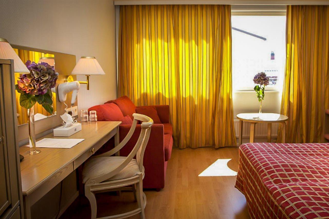 Hotel Adlon Мариехамн Екстериор снимка